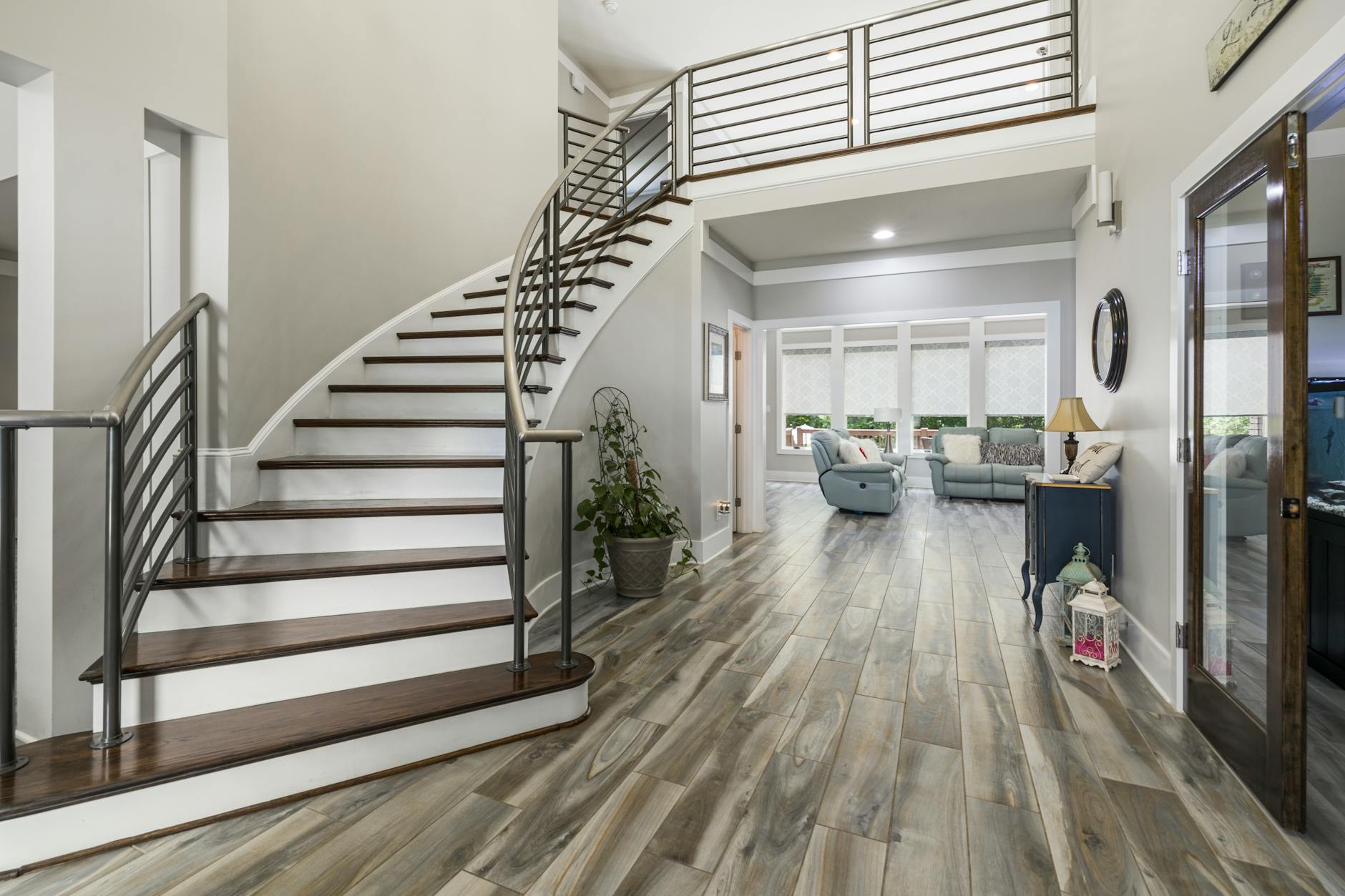 Escalier et plancher teints